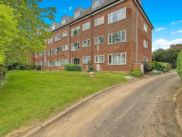 Gainsborough Road, London N12, 1 bed flat to rent, £1,550 pcm | PrimeLocation