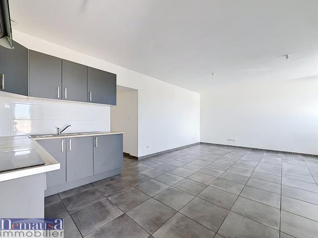 Gajan, Appartement T4 avec Jardin