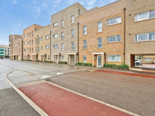 Galton Road, Cambridge CB3, 2 bed flat to rent, £1,700 pcm | PrimeLocation