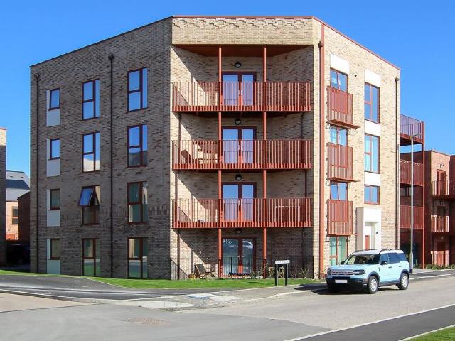 Galton Road, Cambridge CB3, 3 bed flat to rent, £1,975 pcm | PrimeLocation