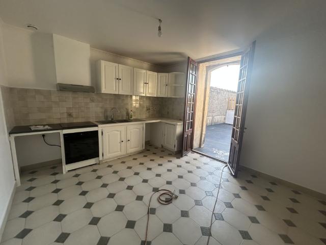 GALARGUES Maison de Village T3 de 104m² avec Terrasse et garage