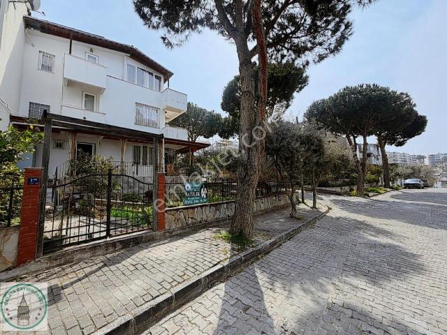 Galata.dan Kuşadası Türkmen Mah.de Deniz Gören 4+1 Satılık Villa