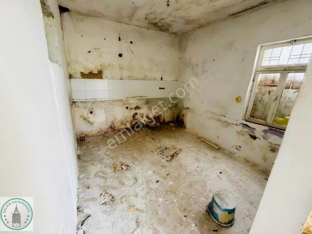 Galata,dan Söke Bağarasi Mah,de 277 M² 3+1 Müstakil Ev Ve Arsa