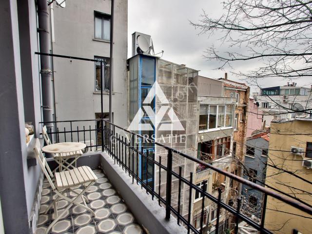 Galata'da Manzaralı, 3+2 Satılık Daire 180m2