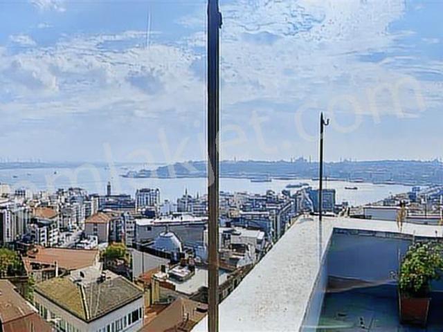 Galatada Muhteşem Manzaralı Teraslı Eşyalı Kiralık Daire !