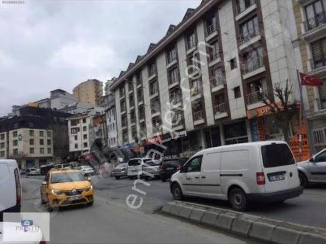 Galataderesi Caddesi Üzerinde Kiralık Esyalı 1+1 Daire