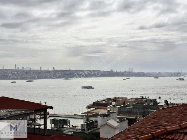 Galataport'a Yakın Kısmı Manzaralı 3+1 Satılık Daire / Cihangir