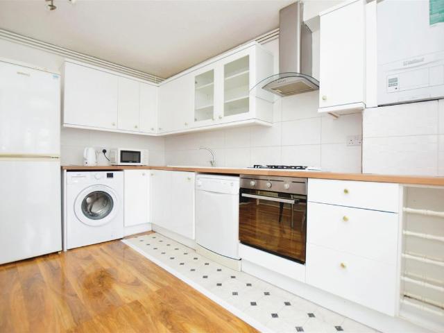 Gale Close, Mitcham CR4, 4 bed property to rent, £2,450 pcm | PrimeLocation