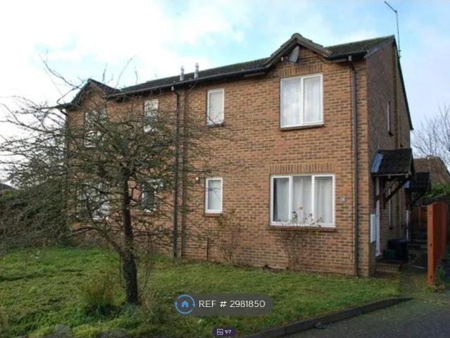 Gale Close, Hampton TW12, 1 bed terraced house to rent, £1,450 pcm | PrimeLocation