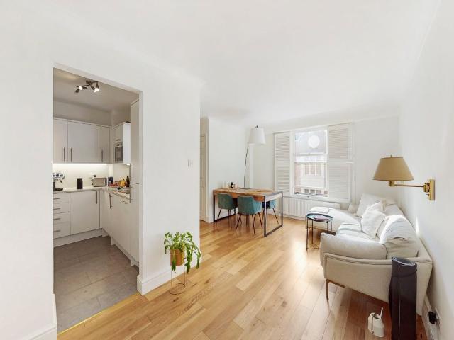 Galen Place, Bloomsbury WC1A, 2 bed flat to rent, £3,700 pcm | PrimeLocation