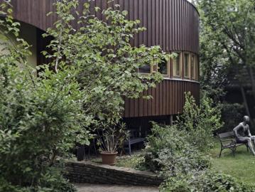 Galeriewohnung mit Eigengarten in ruhiger Bestlage nahe ORF Park