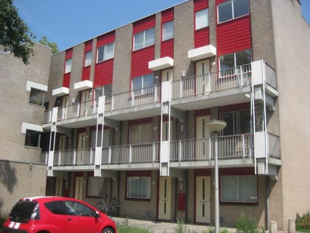 Galerijflat in Ouderkerk aan de Amstel