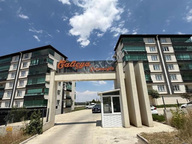 Galiçya Sitesinde 3+1 Full Yapılı Satılık Daire Burcu Emlak
