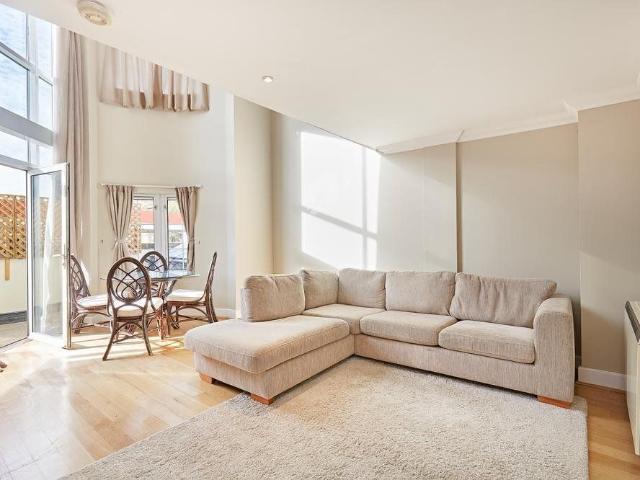 Gallery Court, Gunter Grove SW10, 1 bed flat to rent, £2,925 pcm | PrimeLocation