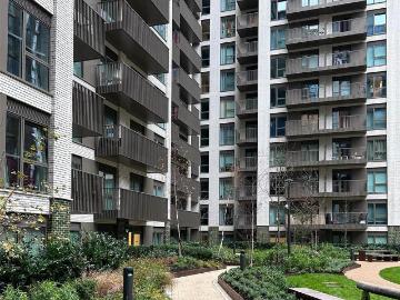 Galleria House, 12b Western Gateway. 2 bed apartment to rent £2,650 pcm £612 pw