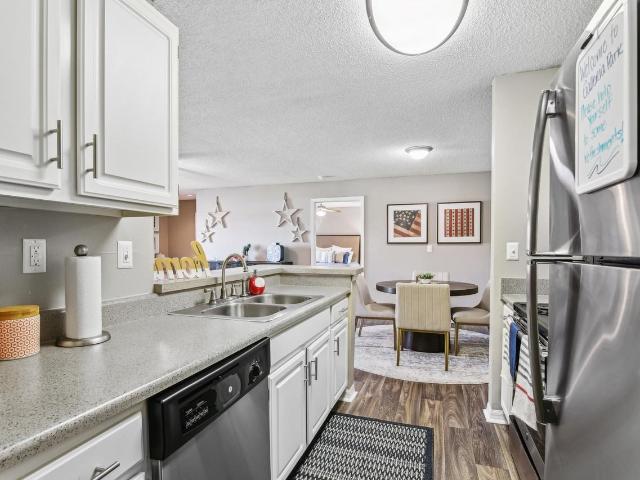 Galleria Park Apartments 2 Bedroom Apartment for Rent at 100 Robins West Pkwy, Warner Robins, GA 31088