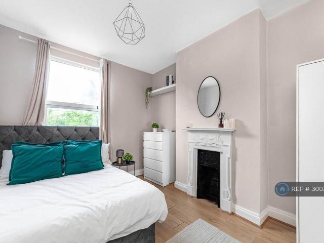 Galloway Road, London, W12 1 bed in a house share to rent £1,150 pcm £265 pw