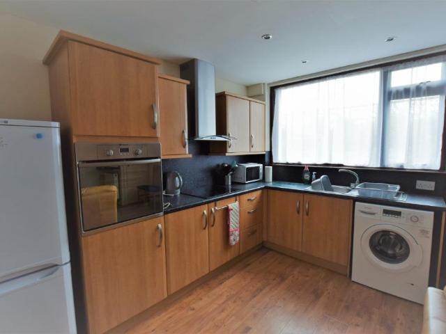 Gallowgate, Aberdeen, AB25 4 bed flat to rent £1,100 pcm £254 pw