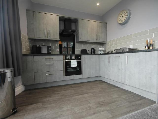 Gallowgate Apartments, City Centre 3 bed apartment to rent £1,433 pcm £331 pw