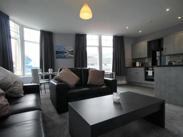 Gallowgate Apartments, City Centre 3 bed apartment to rent £1,433 pcm £331 pw