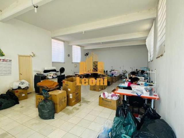 Galpão no térreo com apartamento em cima excelente para investimentos