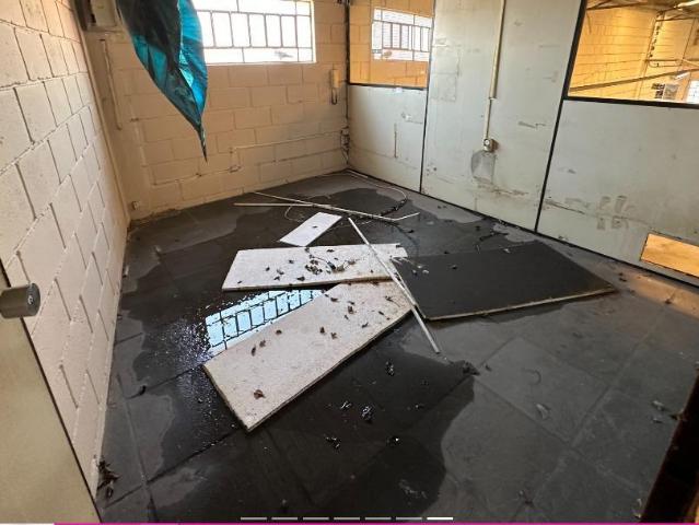Galpão para alugar no bairro Vila Olímpia, 261m²