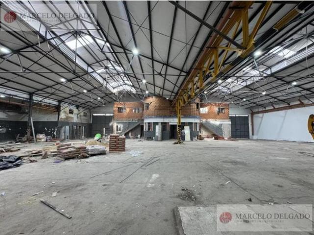 Galpón Depósito de 1200 m2 a estrenar en La Boca Mixt. 3