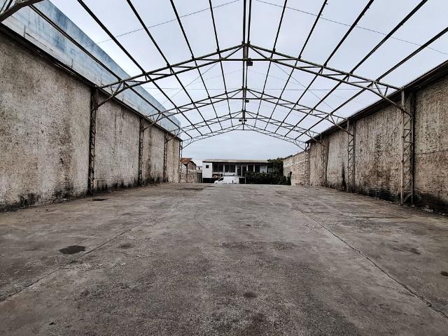 Galpón y oficinas Arriendo