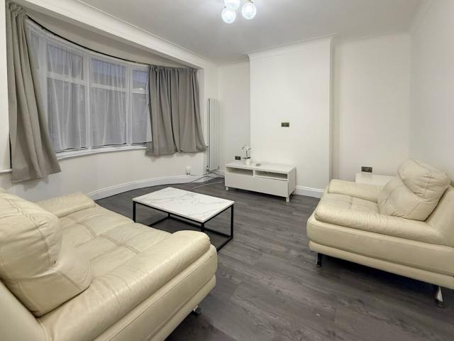 Galsworthy Avenue, Romford, RM6