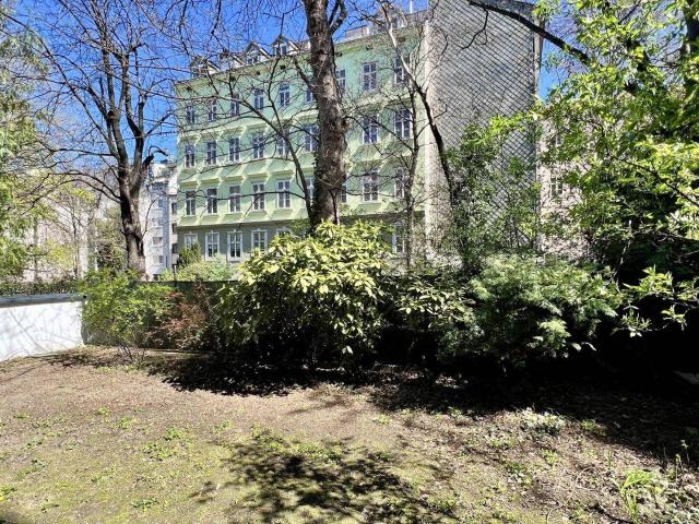 Gartentraum mitten in der Stadt 1 Zimmer Wohnung mit privatem Keller in Bestlage des 7. Bezirks