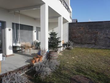 Gartenwohnung mit überdachter Terrasse / Top 2