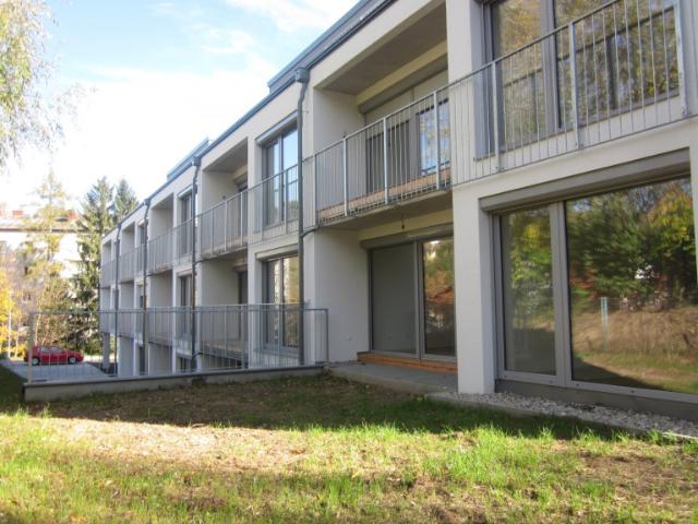 Gartenwohnung mit Loggia und Parkplatz
