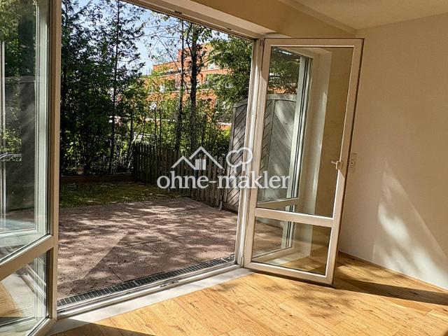 2 Zimmer Terrassen Wohnung: Rückzugsort im Grünen, direkt am Puls der Stadt