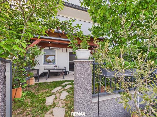 Neuwertige 3 Zimmer Wohnung mit Garten, Terrasse & Klimaanlage in Neusiedl am See!
