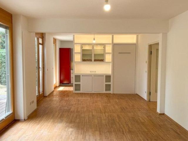 GARTENWOHNUNG: 4 Zimmer in ruhiger Lage mit Eigengarten!