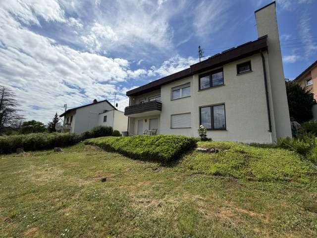 GARTEN GEFÄLLIG ? BEI DIESEM HAUS MANGELT ES NICHT DARAN !