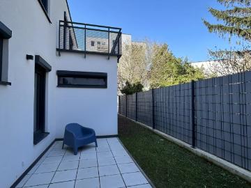 Garten & Terrasse: Neubauwohnung vollmöbliert