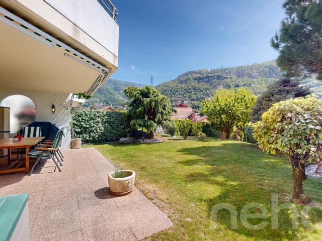 Garten und sonnige Terrasse in Bramois