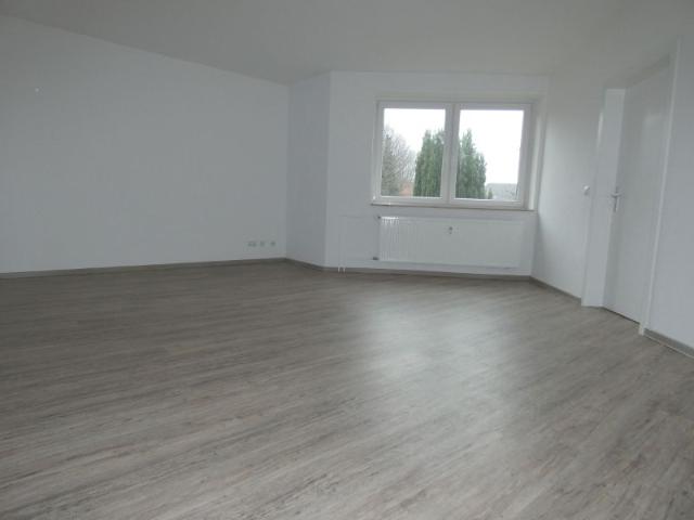 Gartenanmietung möglich! Modernisierte 4 Zimmerwohnung in attraktiver Lage!