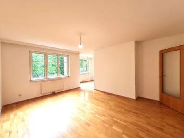 GARTENBLICK GEFÄLLIG? * 3 Zimmer Neubauwohnung * ruhige Innenhoflage * Badewanne * U Bahn Nähe
