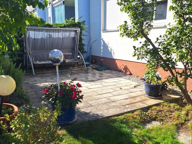 GARTENGENUSS MIT ZWEI TERRASSEN LOGGIA TIEFGARAGENPLATZ