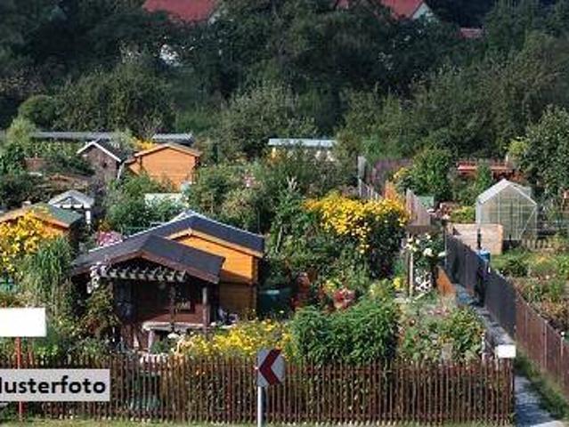 Gartenhaus mit Garage