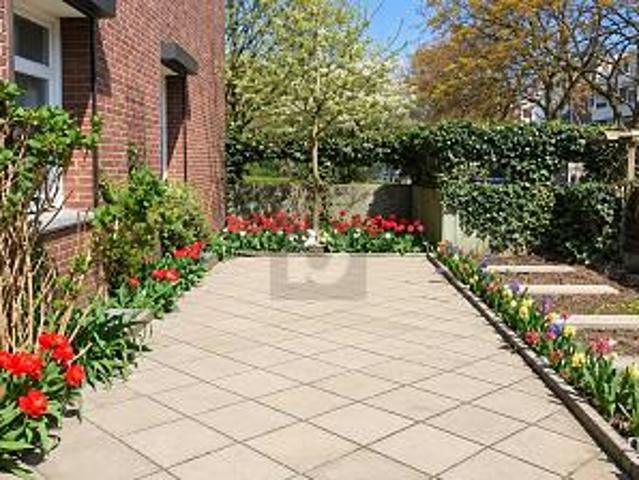 GARTENOASE MITTEN IN DER STADT