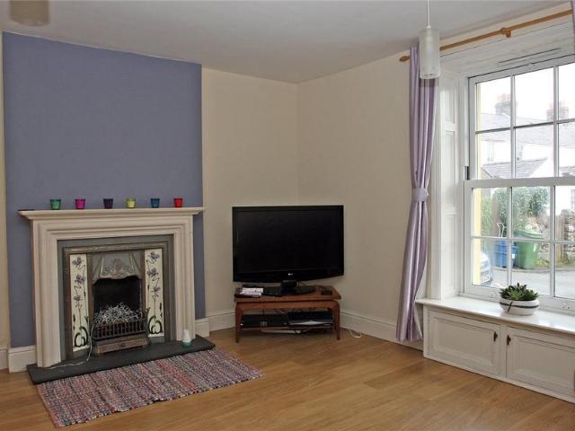 Garth Road, Bangor, Gwynedd, LL57 3 bed terraced house to rent £1,625 pcm £375 pw