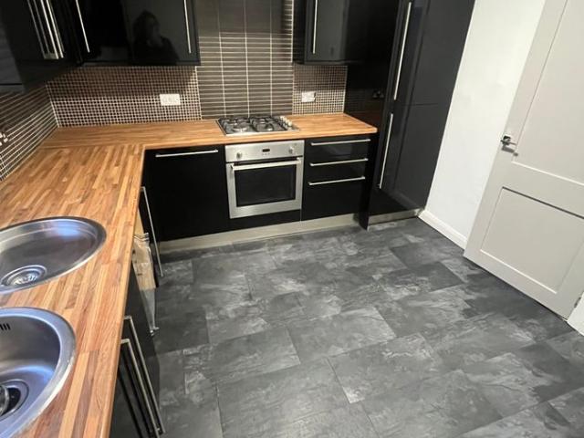 Gartlea Avenue, Airdrie ML6, 2 bed flat to rent, £750 pcm | PrimeLocation