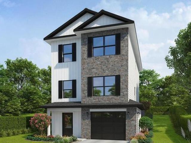 Gar 7 30 Garvey Court, Bedford, NS, B4B 2V6 Luxury House for sale | Listing ID 202617 | Royal LePage Carriage Trade Luxury Properties