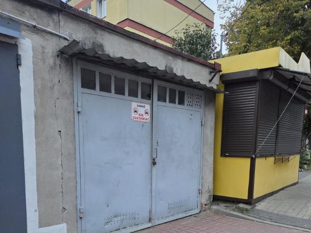 Garaż lokal na sprzedaż