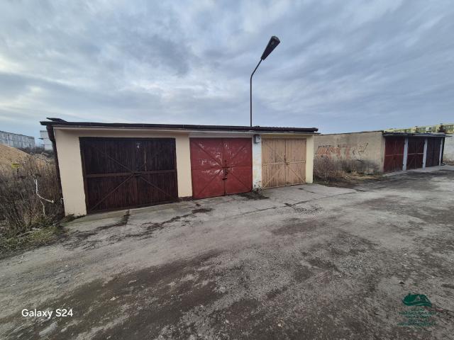 Garaż lokal na sprzedaż