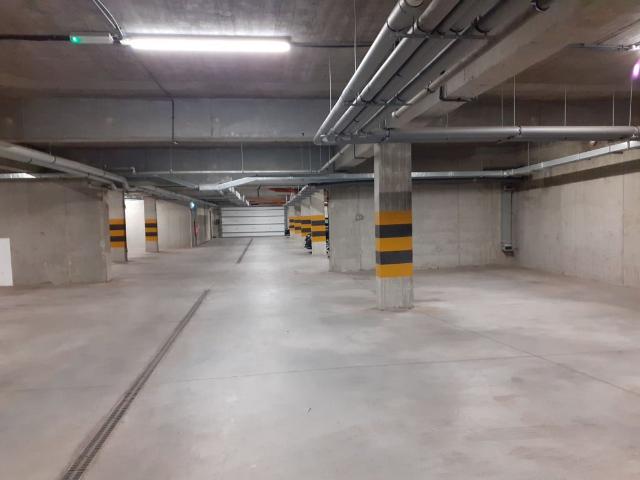 Garaż lokal na wynajem, Gliwice, Pszczyńska