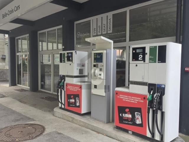 GARAGE ÉQUIPÉ AVEC STATION SERVICE À REPRENDRE